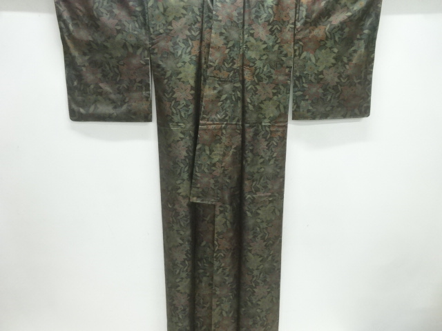  草花模様織り出し本場泥大島紬着物